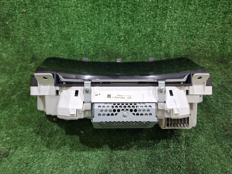 Спидометр LS600H 2007 UVF45 2UR-FSE