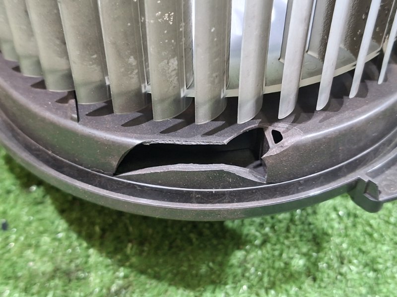 Мотор печки FORESTER SKE FB20W Мотор печки FORESTER SKE FB20W