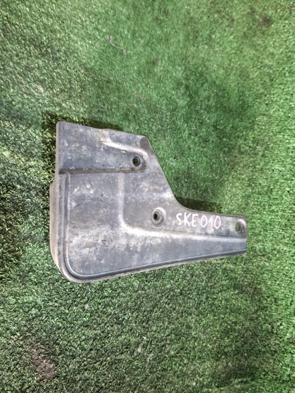 Брызговик передний левый FORESTER SKE FB20W