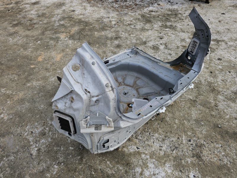 Rear cut YARIS CROSS 2023 MXPJ10 M15A-FXE Rear cut YARIS CROSS 2023 MXPJ10 M15A-FXE