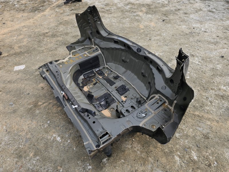 Rear cut TOYOTA HARRIER AVU65W 2AR-FXE