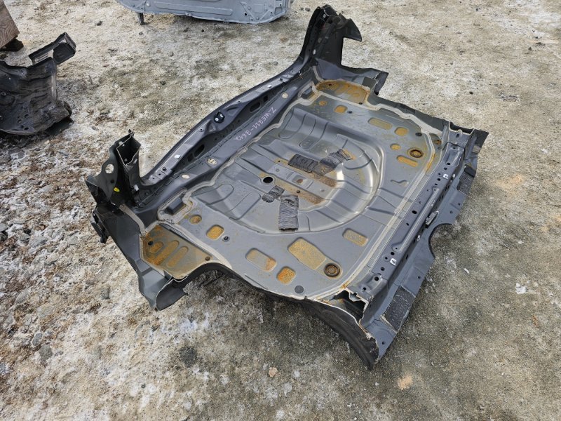 Rear cut COROLLA 2021 ZWE211 2ZR-FXE Rear cut COROLLA 2021 ZWE211 2ZR-FXE