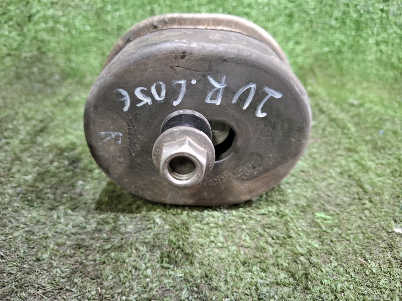 Подушка двигателя правая LS600H 2007 UVF45 2UR-FSE