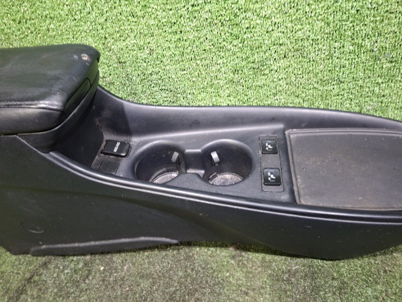 Подлокотник PRIUS 2019 ZVW51 2ZR-FXE