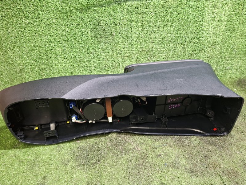 Подлокотник PRIUS 2019 ZVW51 2ZR-FXE