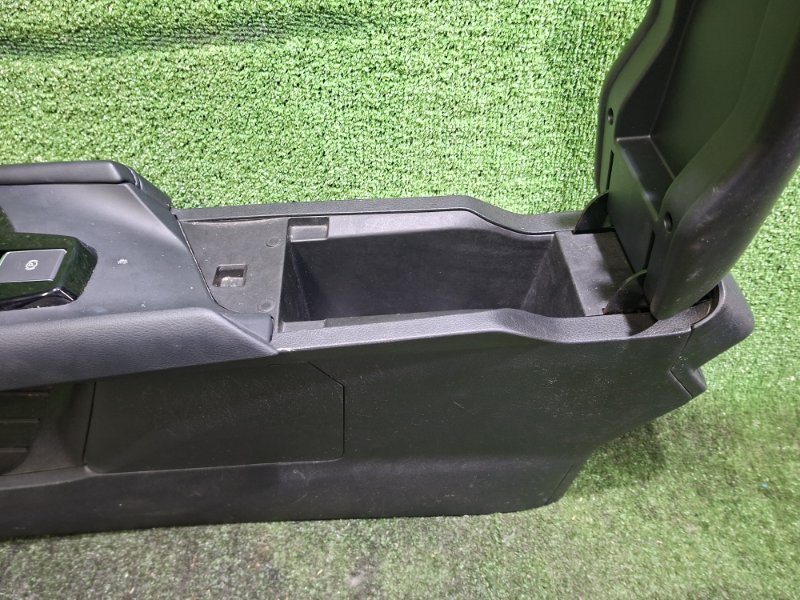 Подлокотник NOTE 2021 E13 HR12DE