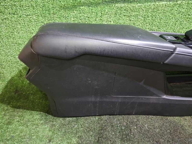 Подлокотник NOTE 2021 E13 HR12DE