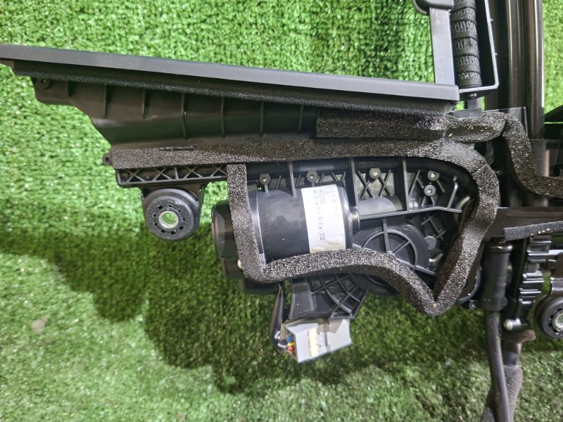 Шторка окна задняя правая LS500 2018 VXFA55 V35A-FTS
