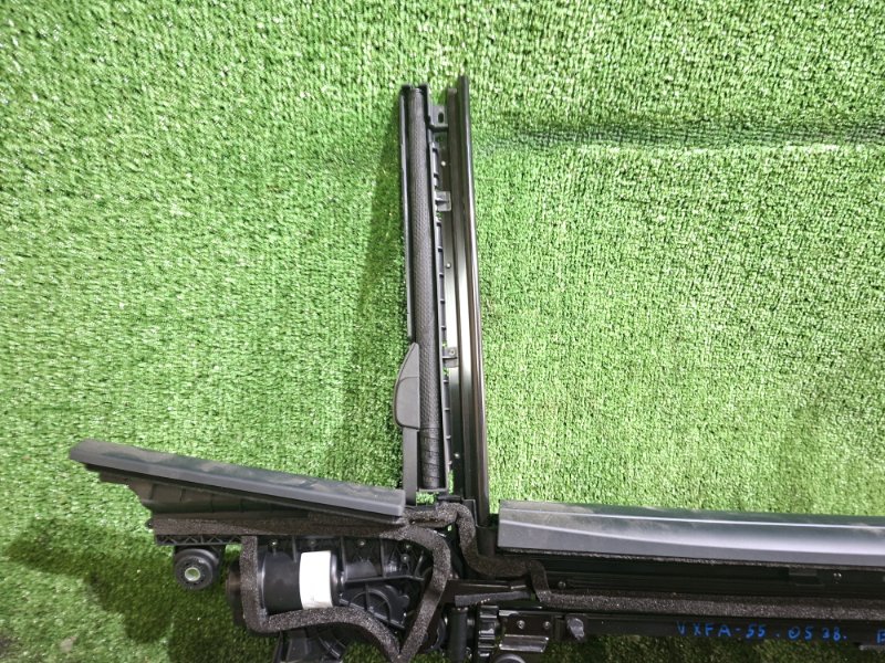 Шторка окна задняя правая LS500 2018 VXFA55 V35A-FTS