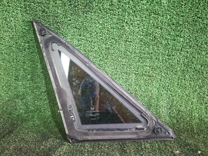 Форточка кузова правая FIT 2022 GR4 LEB