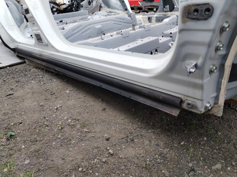 Порог кузова правый NISSAN X-TRAIL 2024 SNT33 KR15DDT Б/У