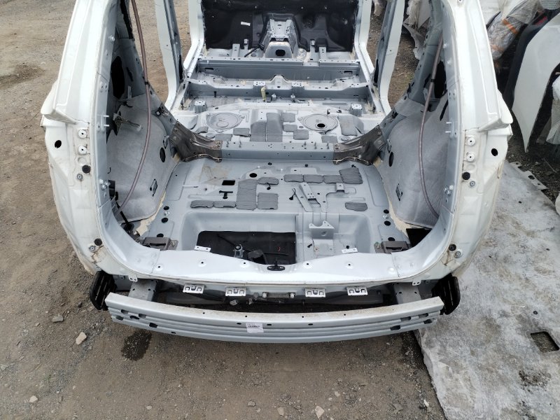 Запчасть rear cut задний NISSAN X-TRAIL 2024 SNT33 KR15DDT Б/У Rear cut задний NISSAN X-TRAIL 2024 SNT33 KR15DDT Б/У