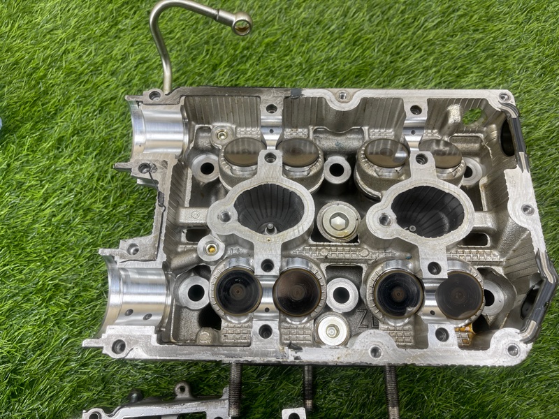 Головка блока цилиндров левая Legacy B4 2005 #46 (ПРОБЕГ 82 360km) BL5 EJ20X