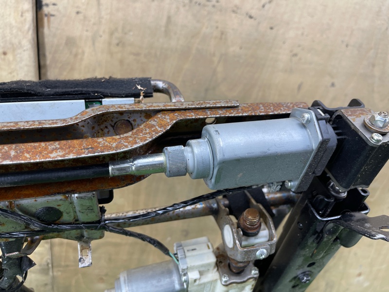 Крепление сиденья переднее правое Legacy 2009 #49 (ПРОБЕГ 104 131km) BPE EZ30D