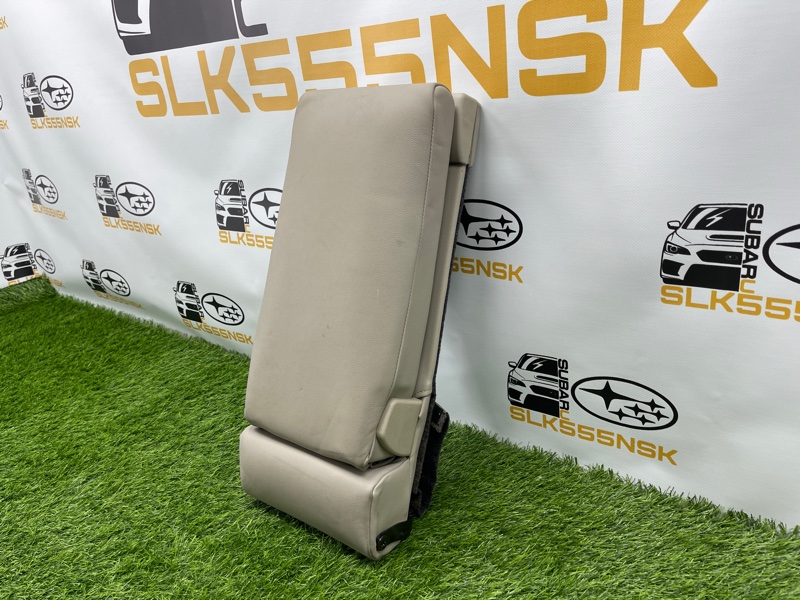 Подлокотник задний Legacy B4 2004 №40 (ПРОБЕГ 101 347км) BLE EZ30D