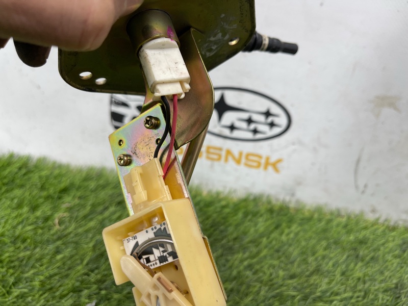 Датчик уровня топлива AIRTREK 2005г №65 (ПРОБЕГ 106 939km) CU5W 4G69