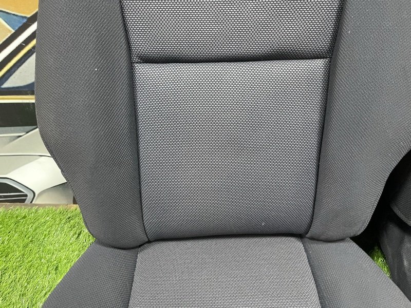 Обшивка сидений передняя VOLTZ 2002г #73 (ПРОБЕГ 89 181km) ZZE136 1ZZFE