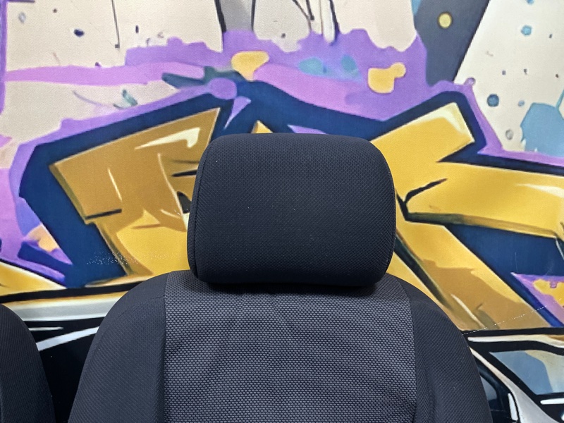 Обшивка сидений передняя VOLTZ 2002г #73 (ПРОБЕГ 89 181km) ZZE136 1ZZFE