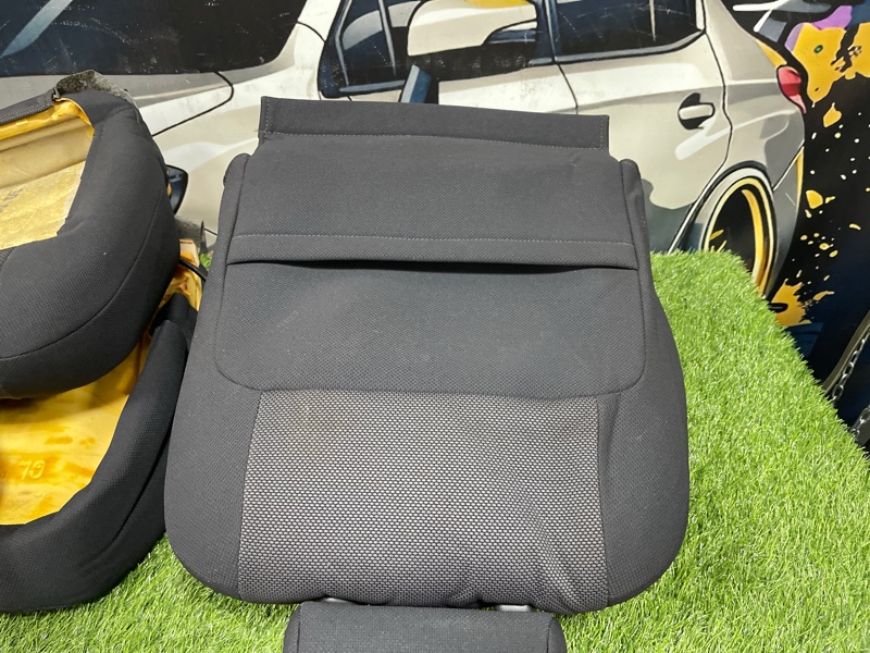 Обшивка сидений передняя VOLTZ 2002г #73 (ПРОБЕГ 89 181km) ZZE136 1ZZFE