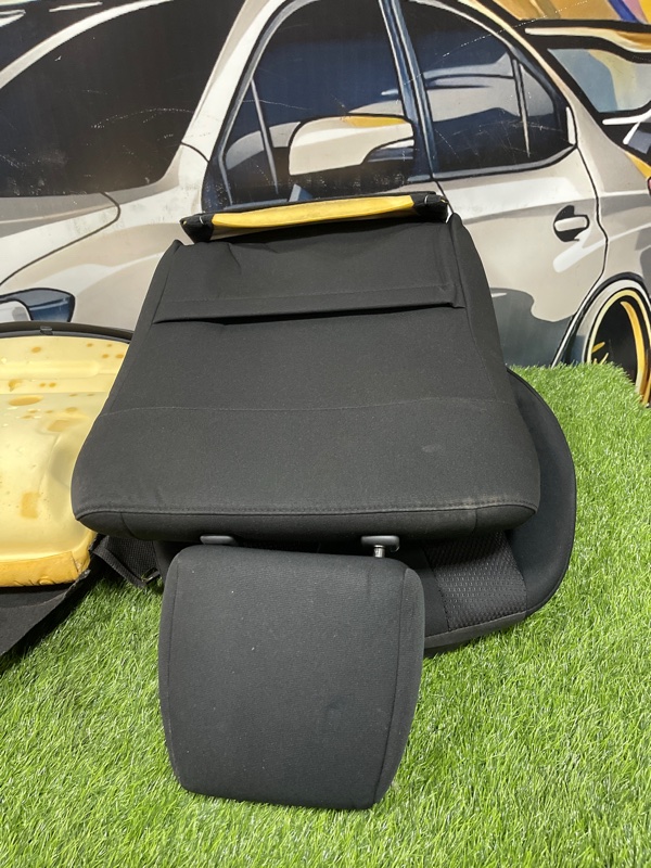 Обшивка сидений передняя Axela 2008г #64 (ПРОБЕГ 24 610km) BKEP LF-VE