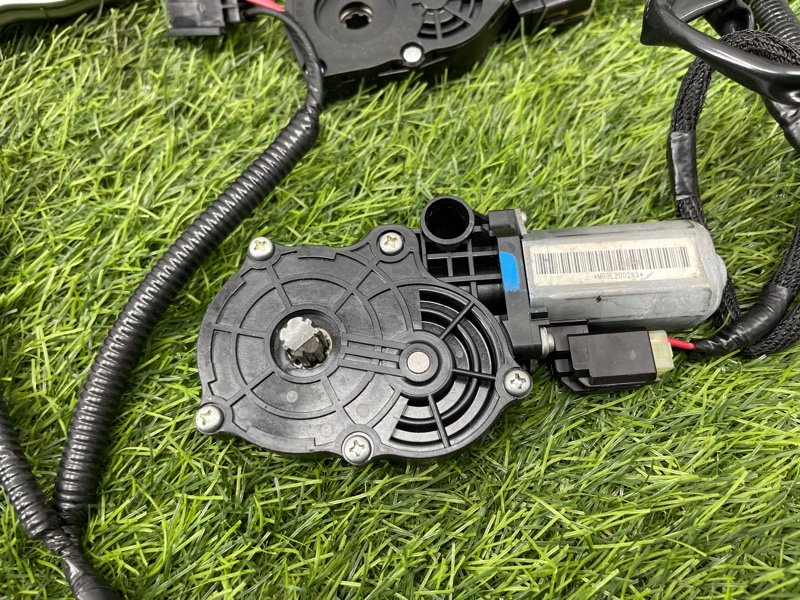 Мотор регулировки сиденья передний правый Forester 2013г #62 (ПРОБЕГ 90 645km) SJG FA20E