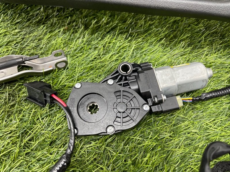 Мотор регулировки сиденья передний правый Forester 2013г #62 (ПРОБЕГ 90 645km) SJG FA20E