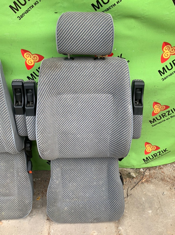 Сиденья передняя VOLKSWAGEN MULTIVAN T4 ACU 2.5L Сиденья передняя VOLKSWAGEN MULTIVAN T4 ACU 2.5L