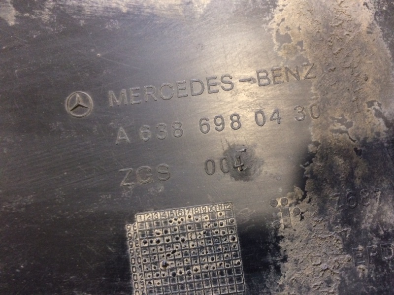Подкрылок передний левый MERCEDES V-CLASS W638 OM601.942 Подкрылок передний левый MERCEDES V-CLASS W638 OM601.942