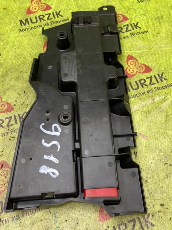 Знак аварийной остановки MERCEDES E W211 112.913 2.6L