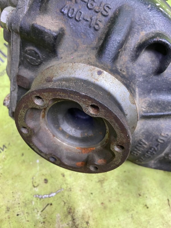 Редуктор задний E84 N46B20BD 2.0L Редуктор задний E84 N46B20BD 2.0L