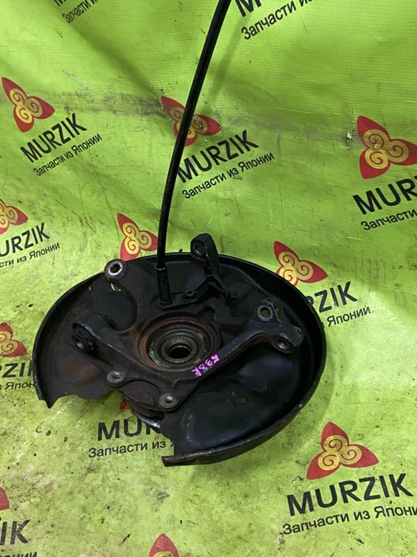 Кулак подвески задний правый E 1996 W210 104.995 3.2L