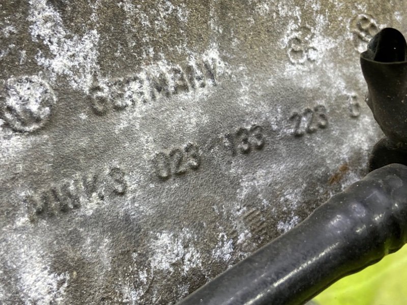 Коллектор впускной MULTIVAN 1995 T4 ACU 2.5L