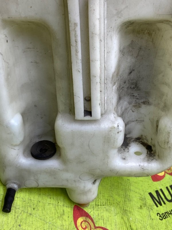 Бачок омывателя MERCEDES E W210 104.995 3.2L