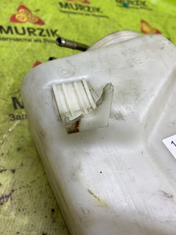 Бачок омывателя E 1995 W210 104.995 3.2L