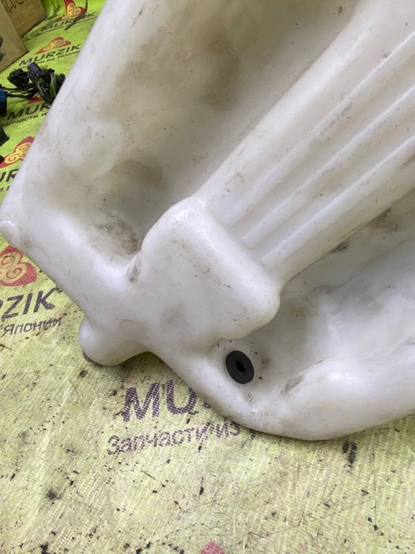 Бачок омывателя E 1999 W210 112.941 3.2L