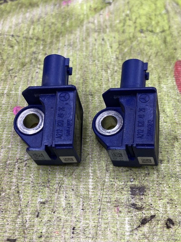 Датчик удара MERCEDES E 2012 W212 OM 642.850 a2128204926 контрактная