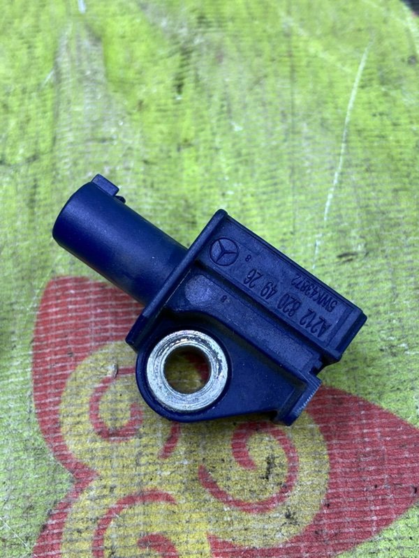 Датчик удара MERCEDES E W212 OM 642.850