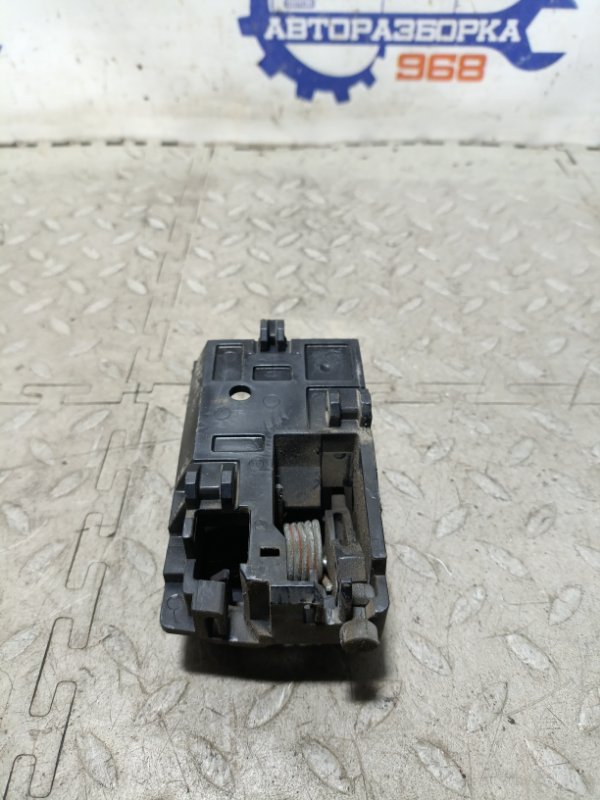 Внутренняя ручка двери правая Primera 1996 P11 SR20