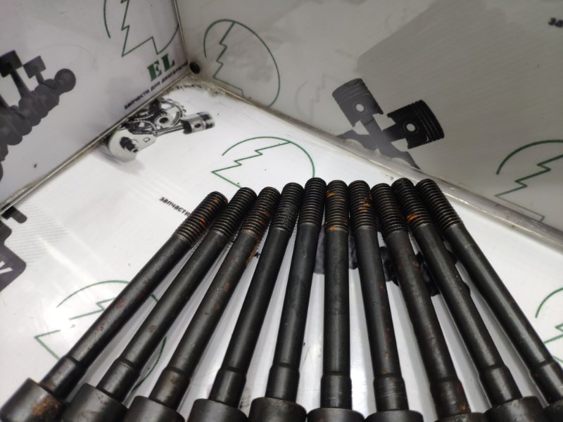 Болт головки блока цилиндров QG15DE Болт головки блока цилиндров QG15DE