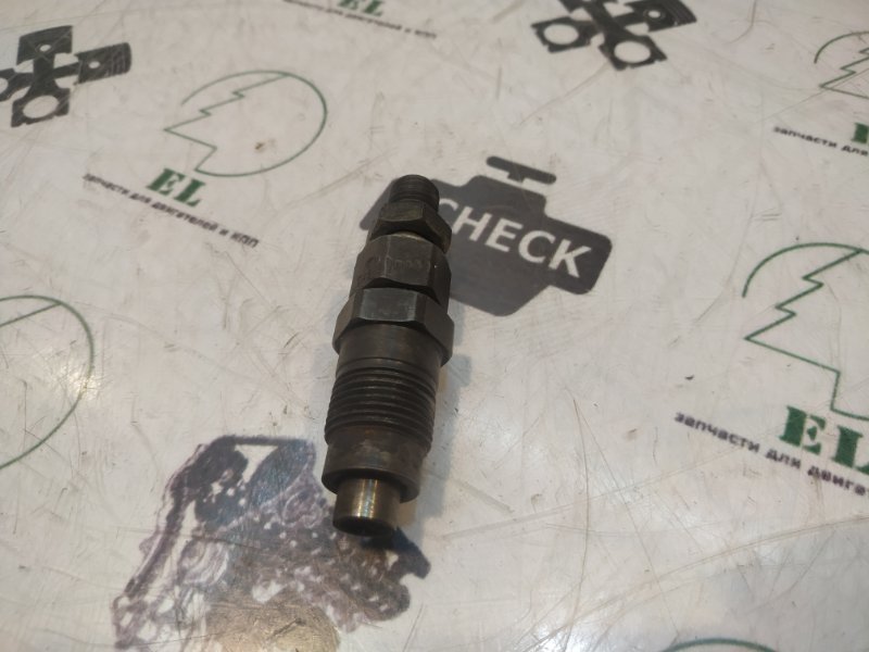 Форсунка топливная 4D55T