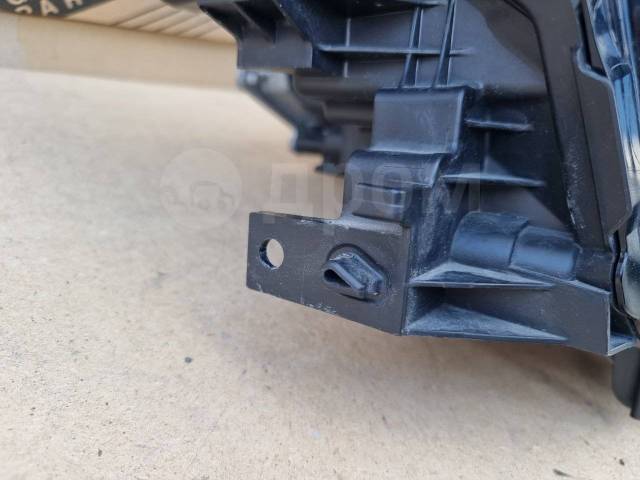 Фара правая Axela BP5P Фара правая Axela BP5P