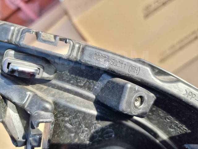 Фара противотуманная правая Demio DJ3AS