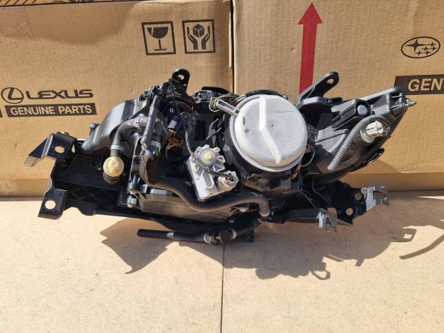 Фара правая Legacy BL5 Фара правая Legacy BL5