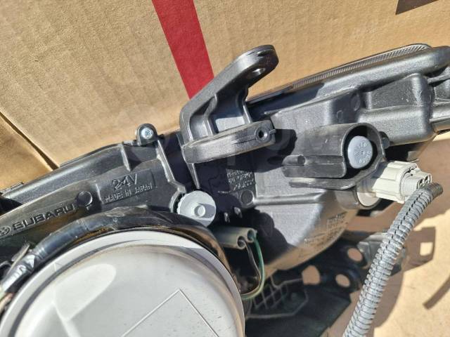 Фара правая Legacy BL5 Фара правая Legacy BL5