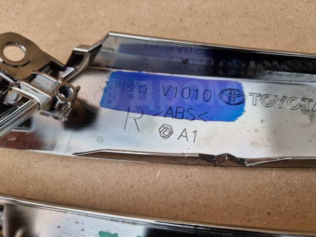 Планка фары Noah MZRA90W