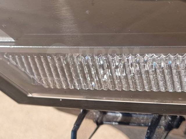 Фара передняя левая Toyota Prius MXWH60