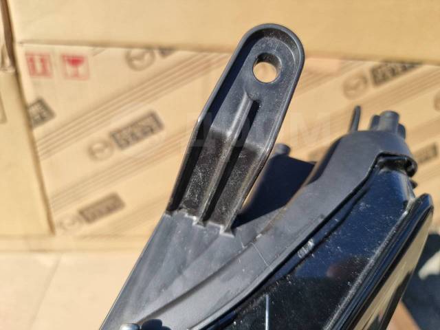 Фара передняя левая Prius MXWH60