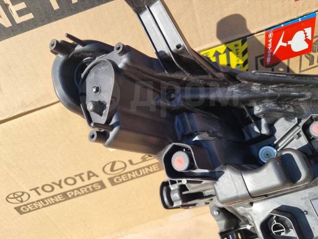 Фара передняя левая Prius MXWH60