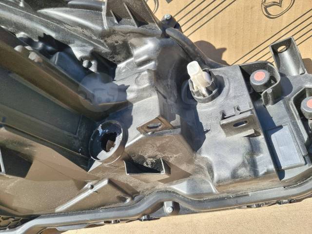 Фара передняя левая Prius MXWH60