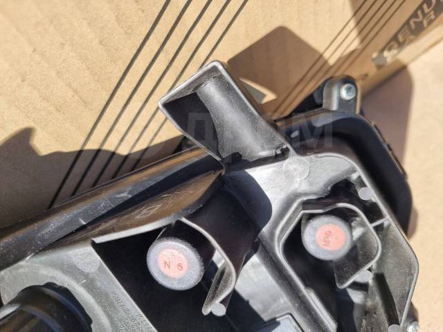 Фара передняя левая Prius MXWH60